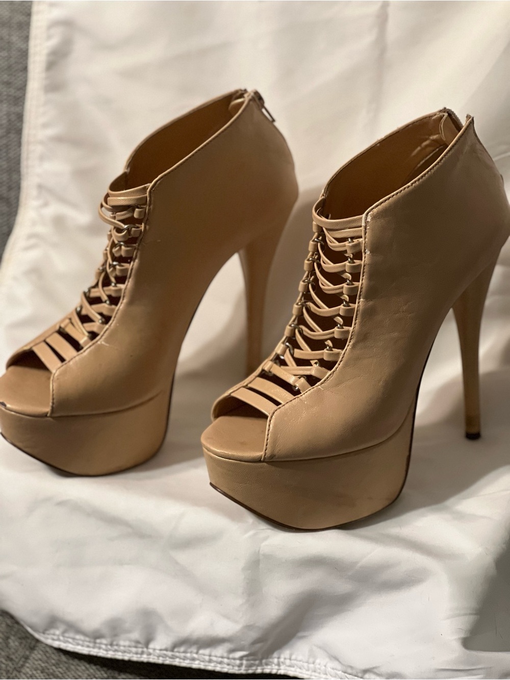 Women's Nude Peep-Toe Lace-Up Platform Heels